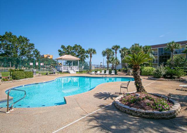 Fun 2 Bed/2 Bath Condo With Pool On Biloxi Beach Buitenkant foto