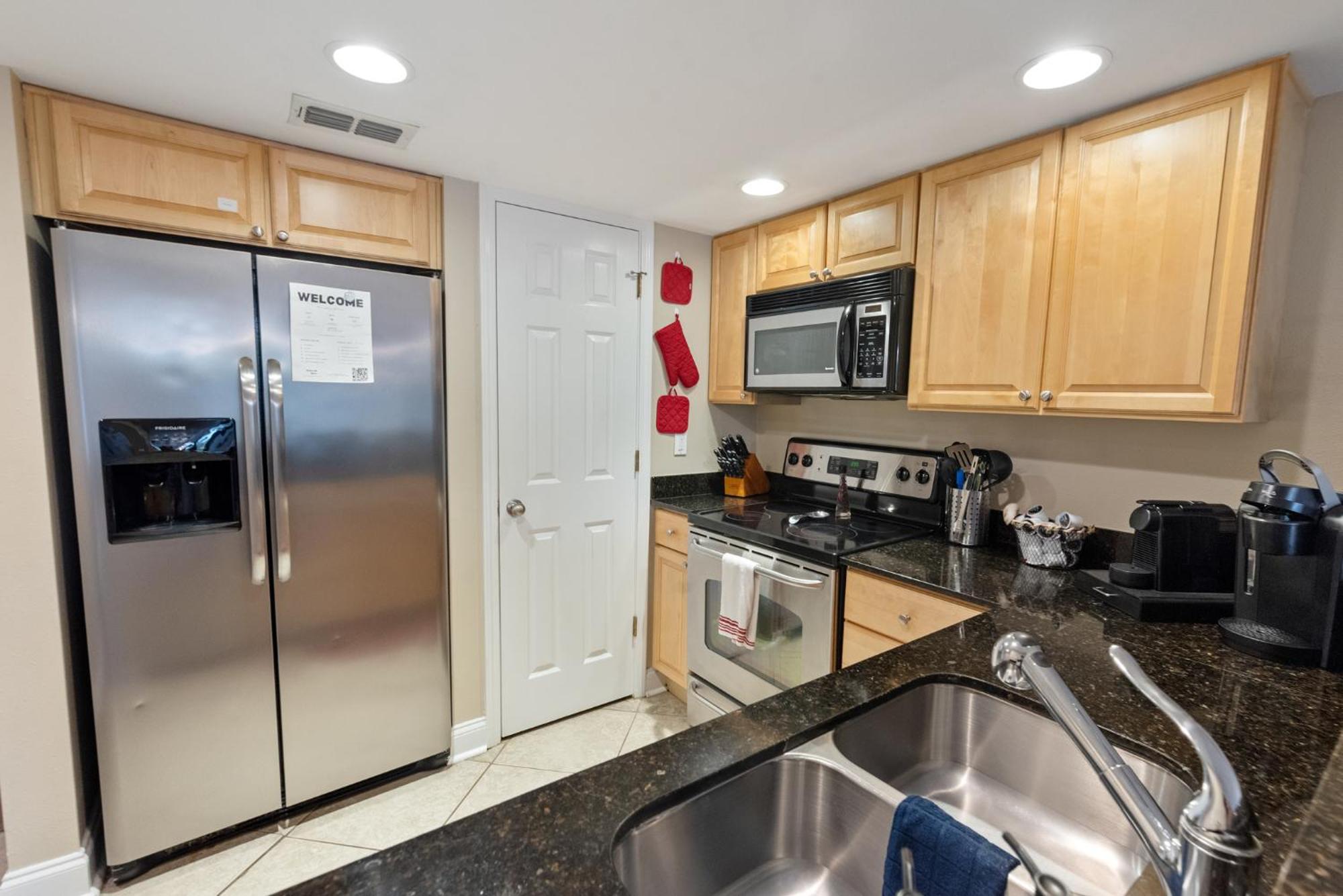 Fun 2 Bed/2 Bath Condo With Pool On Biloxi Beach Buitenkant foto